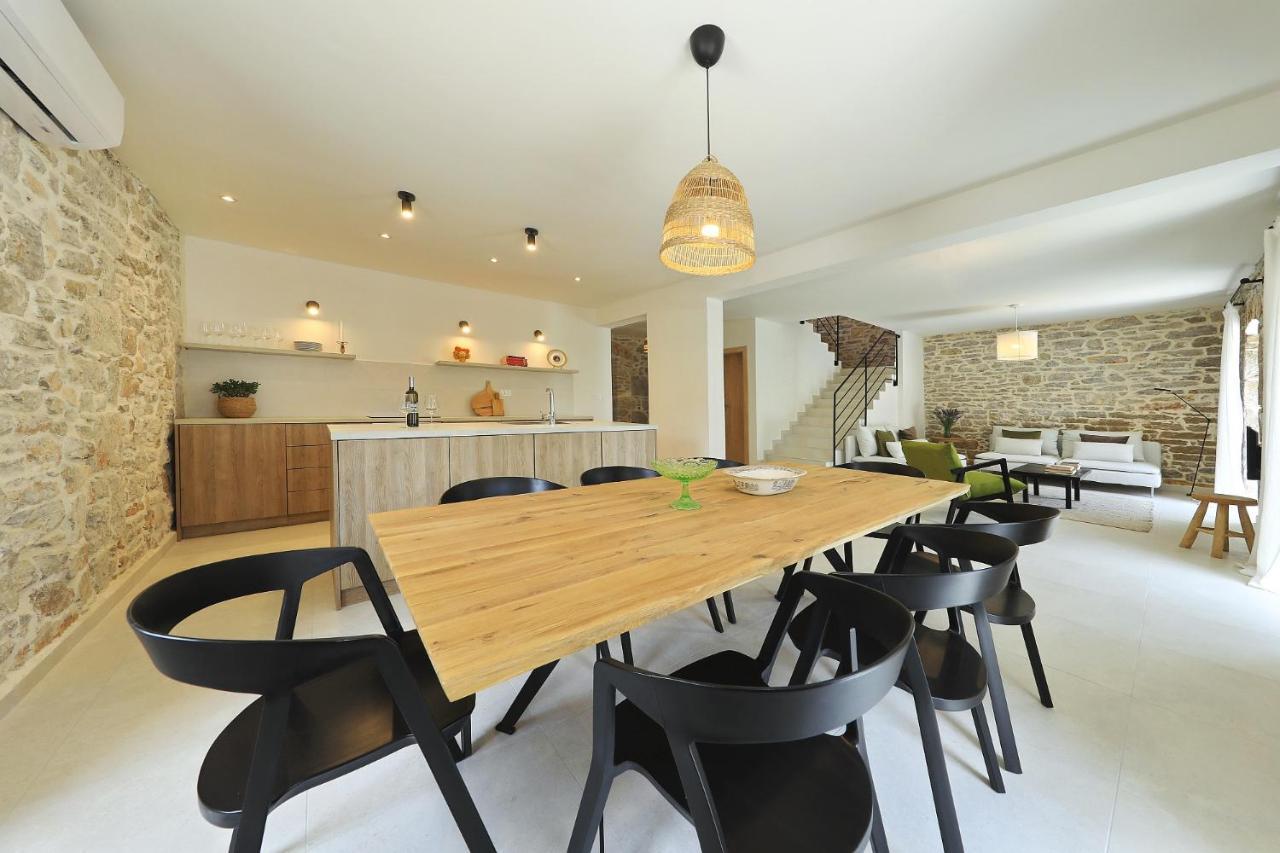 Villa Mira With A Heated Pool And A Sea View Bozava Exterior photo