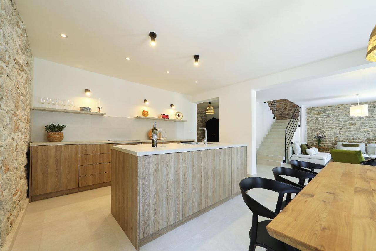 Villa Mira With A Heated Pool And A Sea View Bozava Exterior photo